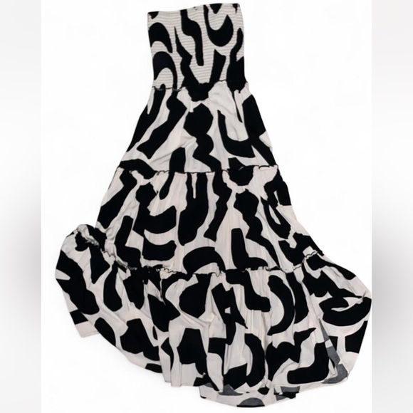 Abel the label— long black and white maxi sleeveless dress - Picture 2 of 3